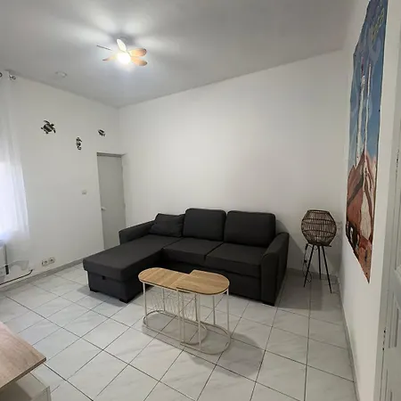 Lägenhet Lestanot De - De 65m2 Avec 2 En Rdc Et Un Jardin De 45m2 - A Proximite De Parkings Gratuits Et Commerces Balaruc-les-Bains