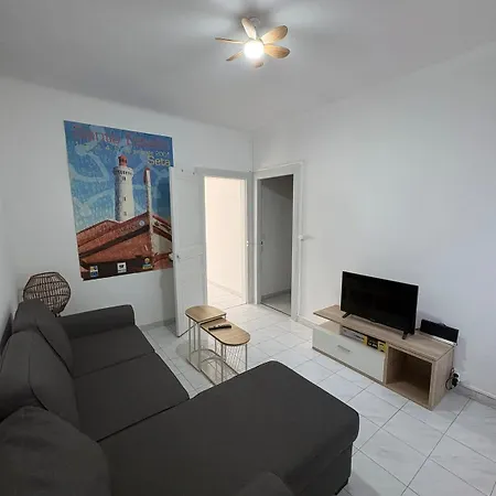 Lestanot De - De 65m2 Avec 2 En Rdc Et Un Jardin De 45m2 - A Proximité De Parkings Gratuits Et Commerces Balaruc-les-Bains