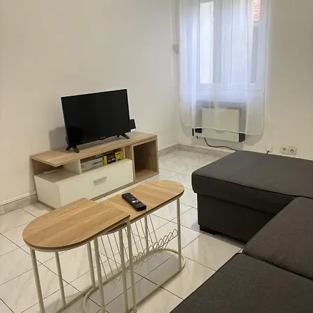 Lestanot De - De 65m2 Avec 2 En Rdc Et Un Jardin De 45m2 - A Proximite De Parkings Gratuits Et Commerces Lägenhet *